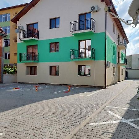 Apartament Teo Caransebes Exterior photo